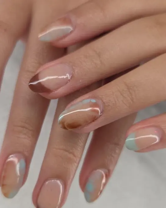 Soft nude set with a white tip