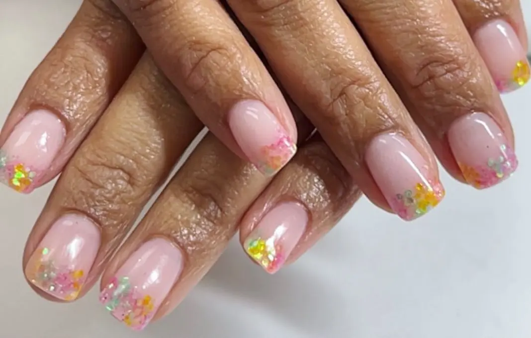 White set with multicoloured line work